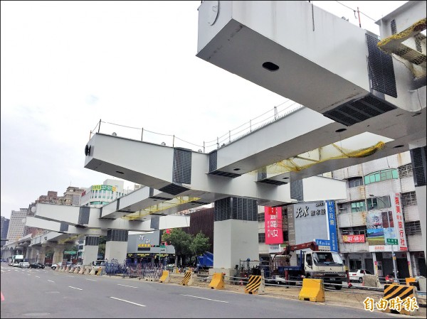 為發展軌道建設，市府將成立軌道基金。（記者張菁雅攝）