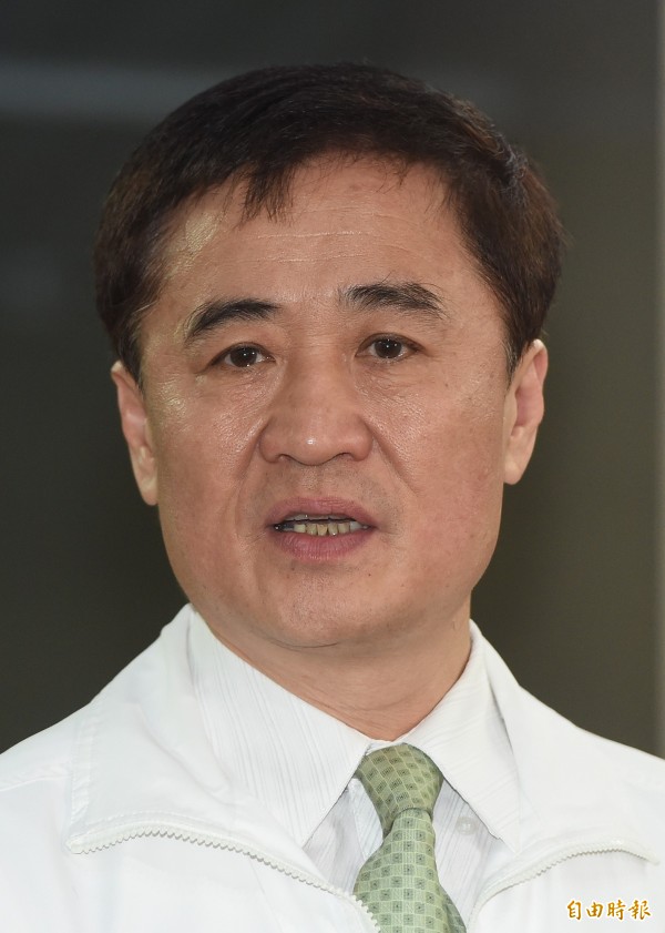 台北市副市長陳景峻啃老族的說法引發不滿，下午則發表聲明表達歉意。（記者廖振輝攝）