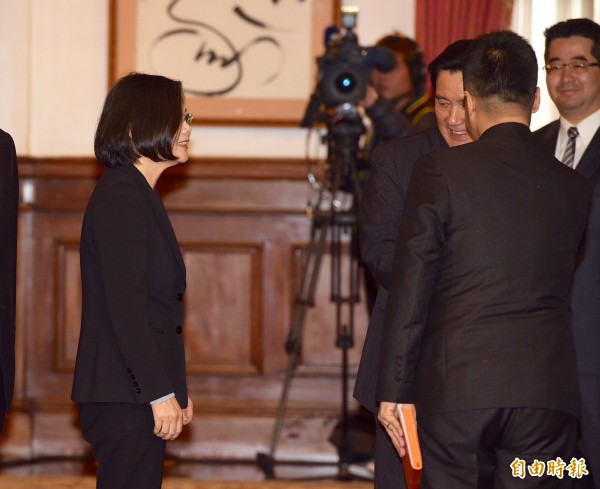 「雙英會」今天上午在台北賓館登場，在雙英開場簡短致詞後，隨機舉行閉門會談。（記者羅沛德攝）