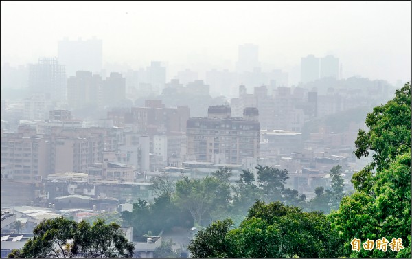 Pm2 5亂連假天空一點都不清明 空污 殺 機鋪天蓋地危害全台 焦點 自由時報電子報