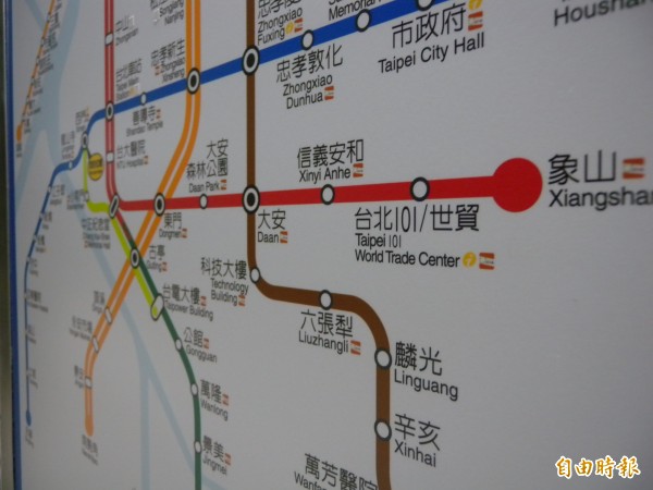 有媒體報導指出，台北捷運公司今天表示，為方便外國旅客辨識北捷車站站名，將為每個車站編號，預計民國106年8月前完成。（資料照，記者吳亮儀攝）