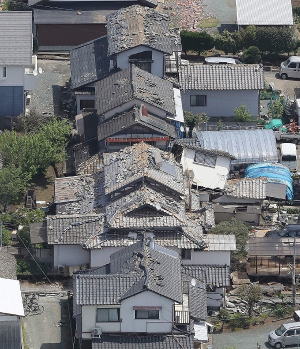 日本熊本14日發生大地震，災情相當慘重，多處房屋也遭震壞。（法新社）