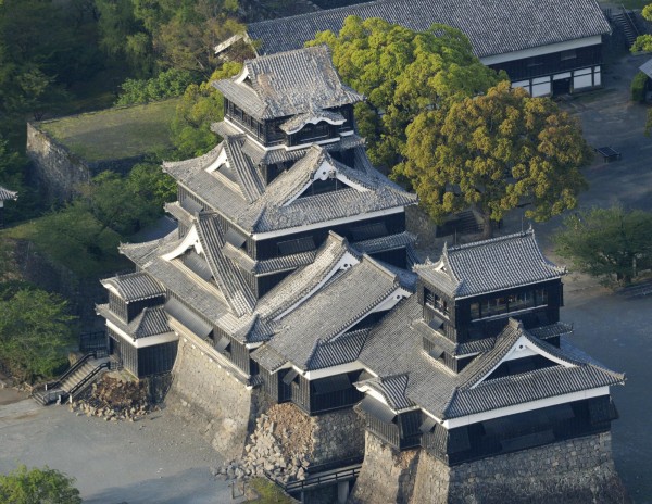 名列日本三大名城之一的古蹟熊本城遭受嚴重損害。（路透）