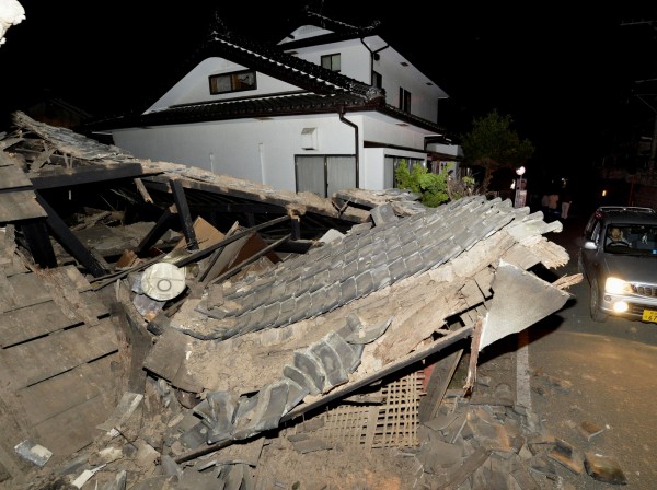 日本九州熊本縣內陸地區，當地時間14日晚間9點26分發生芮氏規模6.5強震。（美聯社）