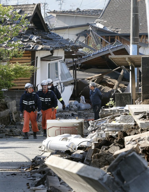 日本九州熊本今日凌晨1時25分發生芮氏規模7.3強震，造成多處建築坍塌等嚴重災情。（歐新社）