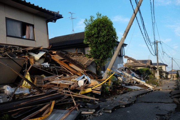 日本熊本縣接連發生強震，災情相當慘重。（法新社）