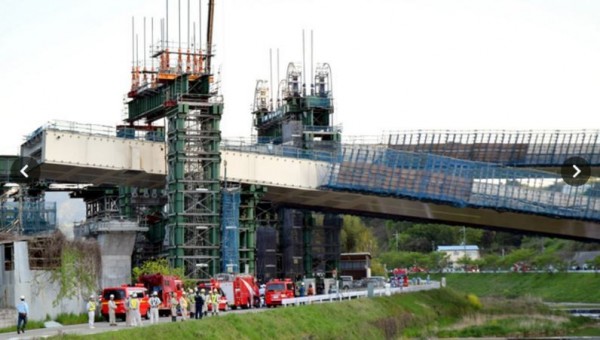 日本高速公路工程橋桁倒塌目前已釀2死 國際 自由時報電子報