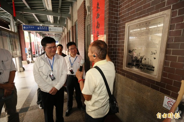 遊民等「城市隱者」變城市導覽人！林佳龍變遊客鼓勵隱者參與社會。（記者蘇孟娟攝）