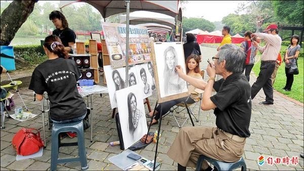 街頭藝人示意圖，與文無關。（資料照，記者蘇金鳳攝）