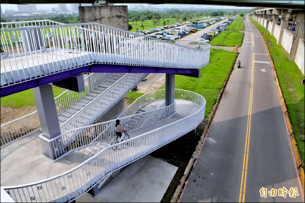 浮洲橋自行車牽引道開放通行 地方 自由時報電子報