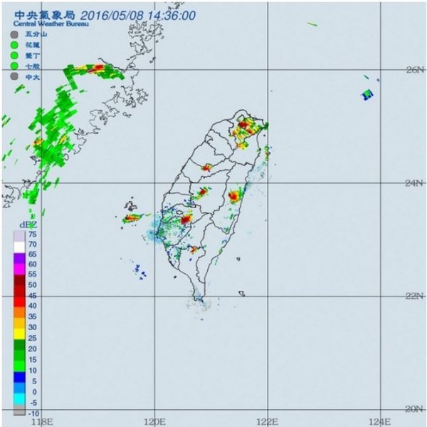 中央氣象局表示，今、明天在北部、宜蘭、花蓮及各山區可能有雷陣雨，提醒民眾注意大雨與雷擊。（擷取自中央氣象局網站）