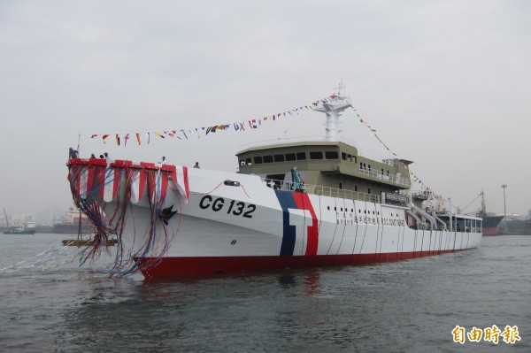 海巡署得知消息後通知在北緯21度、東經122度護漁的桃園艦趕往現場海域，並要求正得輝號離開該海域往北朝鵝鑾鼻航行，與桃園艦會合。（資料照，記者黃建華攝）