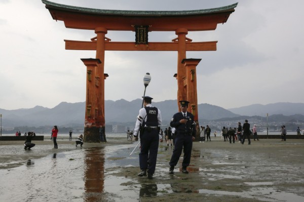 日本廣島縣的嚴島神社名列世界遺產，是日本三景之一，也是許多觀光客必訪的景點。（資料照，歐新社）