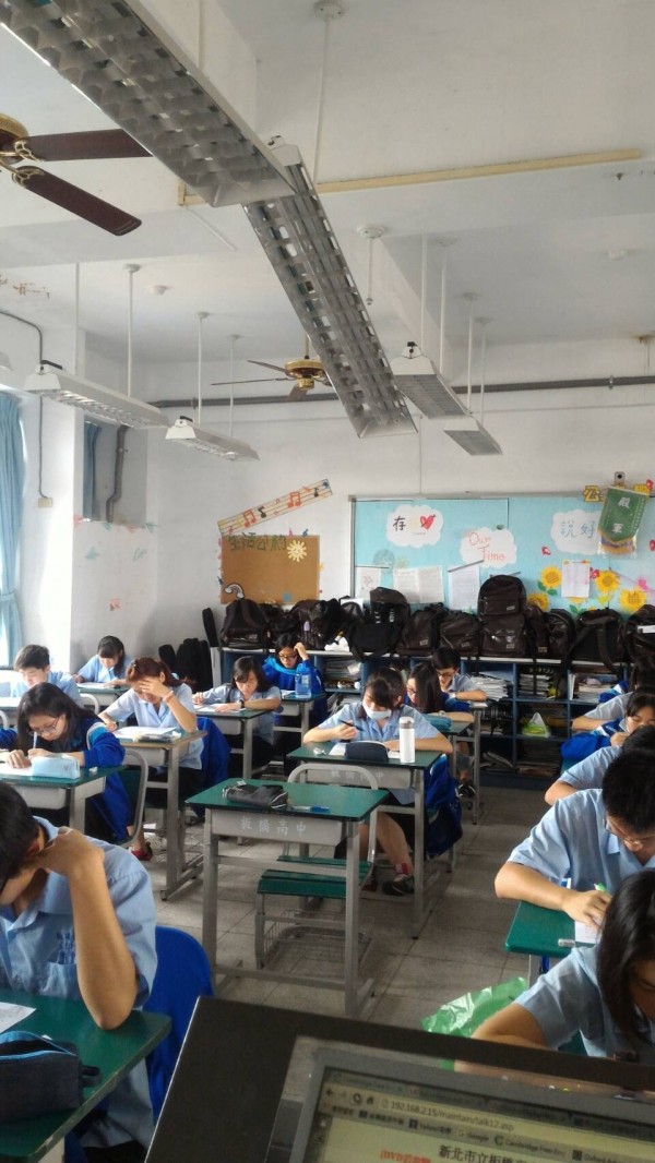 宜蘭地震的餘震頻繁，部分學校傳出受損情況，目前統計全台共有9校受損。（讀者提供）