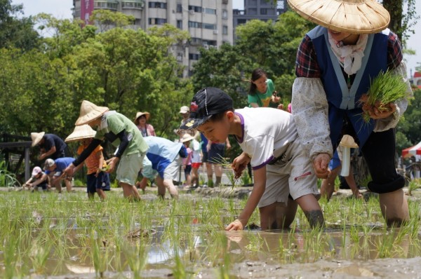 北市客家公園將一連舉辦四場「食農城市沙龍」，希望喚起民眾對食農教育與生態環境的重視與瞭解。（北市客委會提供）