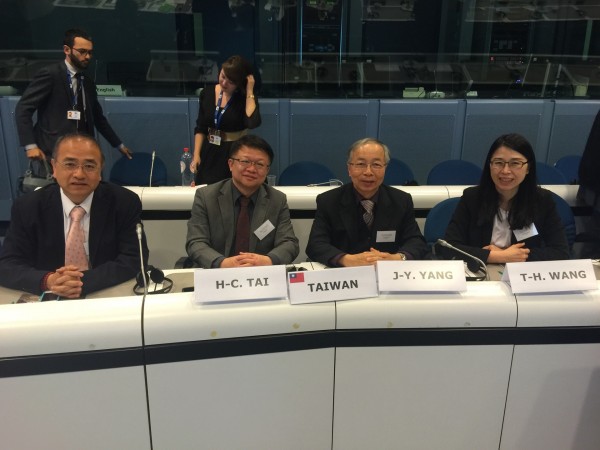 我國衛福部官員和醫師受邀到歐盟講解八仙塵爆醫療處置，受到主辦單位尊重。（王宗曦提供）