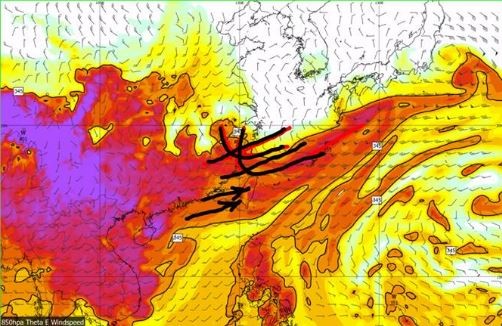 狹長的鋒面雲系從中國廣東延續到日本，且逐漸往台灣北部移動。（圖擷自氣象達人彭啟明臉書）