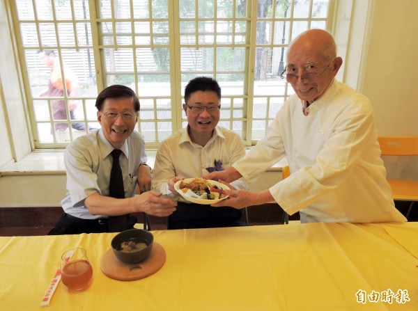 「不老夢想125號」餐館將聘請銀髮族擔任廚師、服務人員。（記者張菁雅攝）