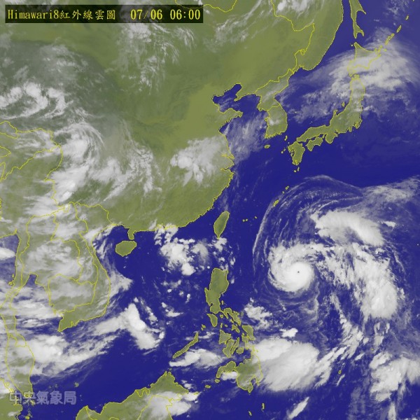 中央氣象局表示，颱風尼伯特今天凌晨2時轉為強度颱風。（圖片取自中央氣象局）