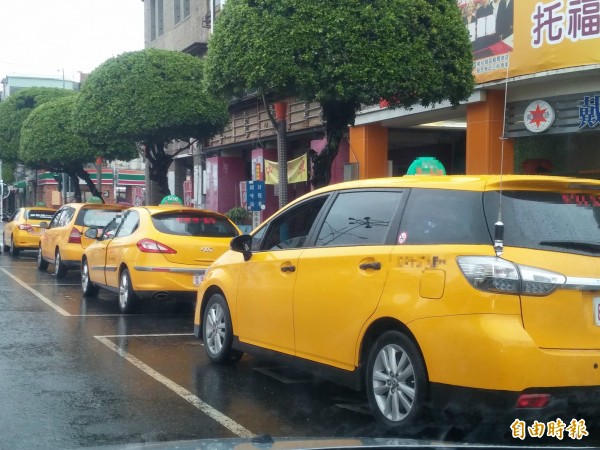 男子搭霸王車欠1.5萬車資挨告，示意圖，與本新聞無關。（資料照，記者侯承旭攝）