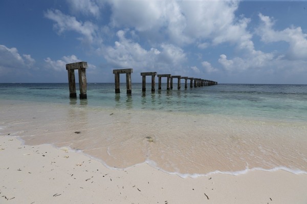 圖為太平島，南海沙灘美景與棧橋。（資料照）