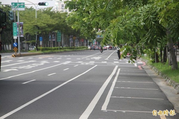 南市府將針對東區林森路、善化區善新西路、永康區永大路、仁德區文華路、中山路及中西區永華路沿線等共20案進行環境改善。（本報資料照）