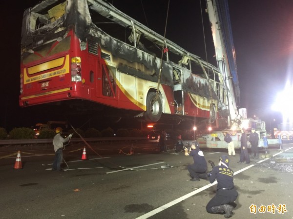 國道火燒車意外，其中有一名乘客已完成理賠。（資料照，記者余瑞仁攝）