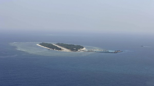 我國太平島在南海仲裁案當中被矮化為「礁」，太平島地位受到挑戰。（美聯社）