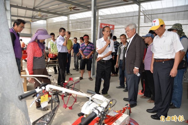 搶攻南向市場，李進勇率團到馬來西亞推銷農機。（記者林國賢攝）