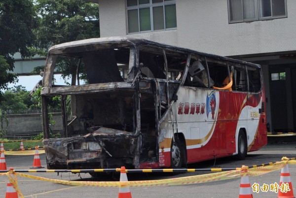 國2火燒車司機酒駕，玫瑰石通運公司不願回應。（資料照，記者李容萍攝）