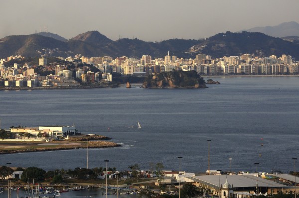 里約海灣（Guanabara Bay）示意圖，日前根據海洋學家表示，里約地區的水汙染仍然非常嚴重。（歐新社）