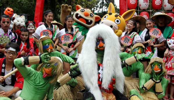 農曆7月鬼月到來，溪頭妖怪村魔神祭也熱鬧登場，與民眾一起以輕鬆方式面對鬼月。（記者謝介裕攝）