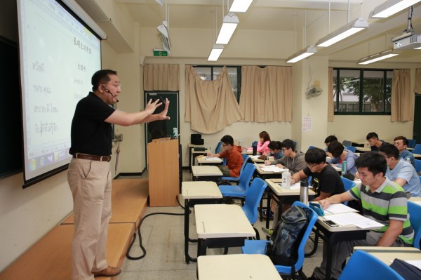 高雄大學首度開辦泰語專班。（記者洪定宏翻攝）