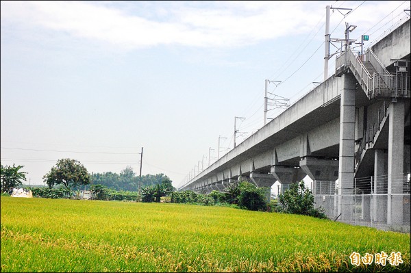 為維護高鐵安全，雲林段限建範圍擴大至兩側各150公尺。（記者林國賢攝）