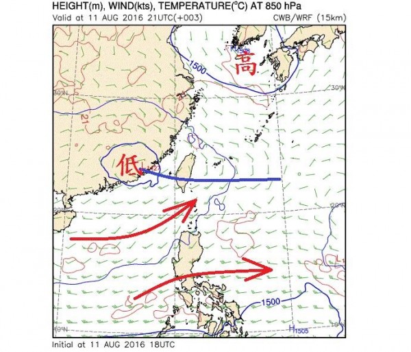 氣象局預報中心主任鄭明典今於臉書發文，表示濕暖的西南風將在台灣南端遭遇到海上的東風，中部以南午後可能發生雷陣雨。（擷取自鄭明典臉書）