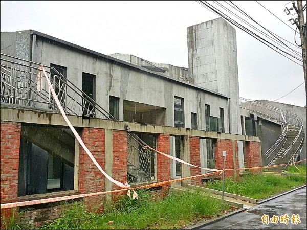 新竹縣竹東動漫園區東側部分已經改建完工好幾個月，鄉親期待儘速開放。（記者蔡孟尚攝）