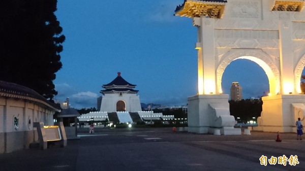 中正紀念堂地下停車場傳出有孩童受困意外。（記者王冠仁攝）