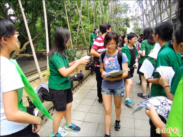 北一女中校務會議六月底已通過制服、運動服可混搭；班服與社團服裝部分，可送校務會議討論。（記者梁珮綺攝）