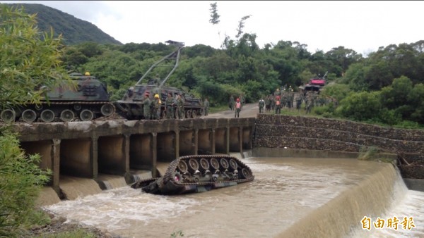 陸軍564旅戰車翻覆事件，檢方將委請民間第3公正單位鑑定事故戰車。（資料照，記者蔡宗憲攝）