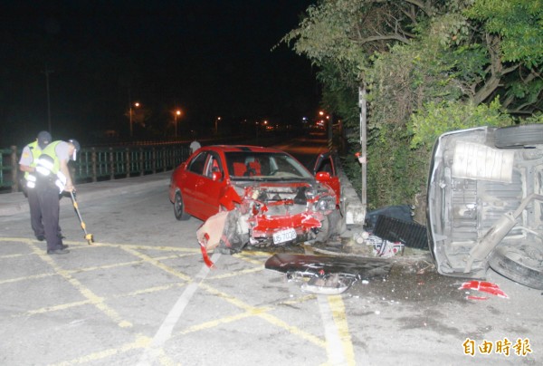 花蓮縣吉安鄉發生死亡車禍，造成2屍3命慘劇。（記者游太郎攝）