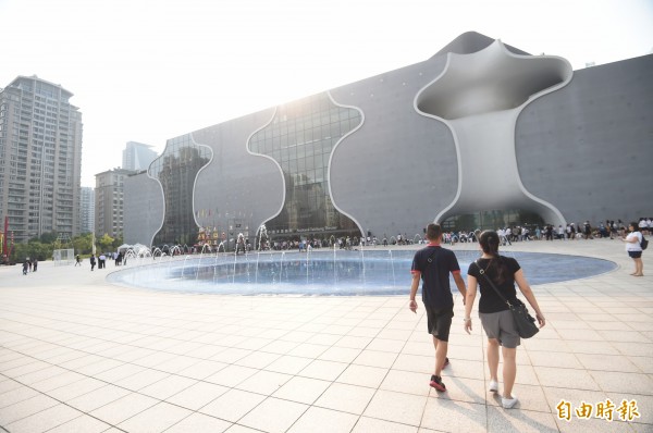 台中市府7月25日慎重將台中國家歌劇院捐贈給文化部，26日歌劇院啟用試營運。（資料照，記者廖耀東攝）