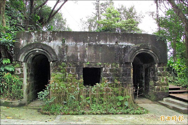 市定古蹟獅球嶺砲台是砲台群的中央砲台，保存最完整。（記者盧賢秀攝）