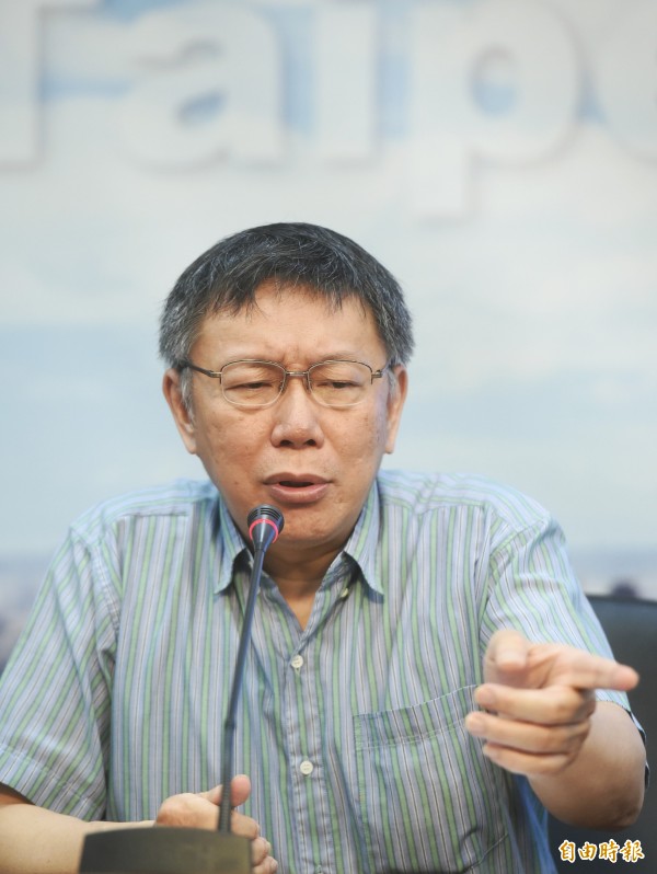 針對大巨蛋案，台北市長柯文哲今舉行記者會說明。（記者方賓照攝）