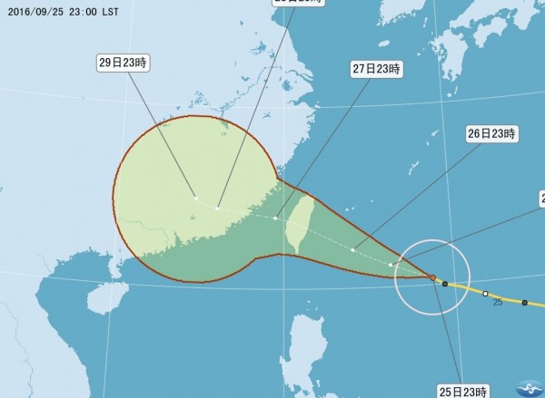 氣象局今23時30分發布中度颱風梅姬海上颱風警報。