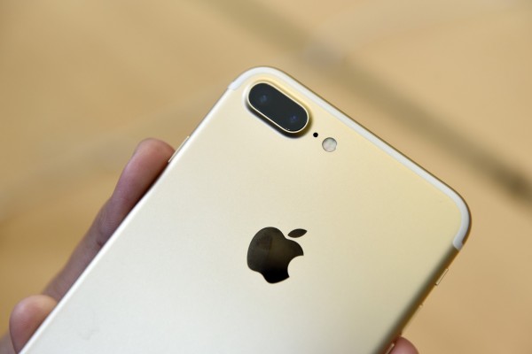 最新款蘋果手機iPhone7。（彭博社）