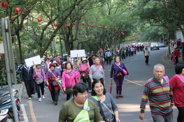 虎頭山老人健走活動，今起受理報名，圖為去年活動照片。（風管處提供）