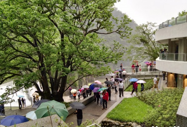 改造後的十分瀑布公園煥然一新。（新北市政府城鄉局提供）