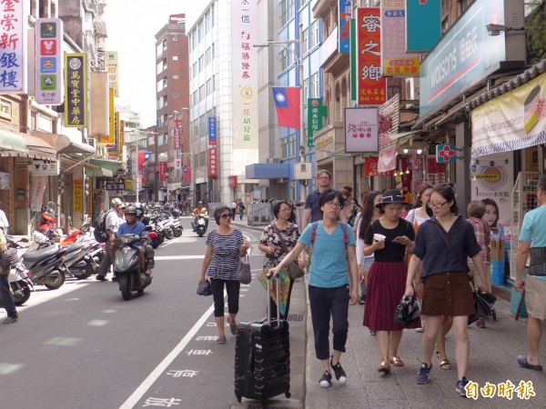 淡水地區是觀光熱點，近些年韓國旅客驟增。（記者李雅雯攝）