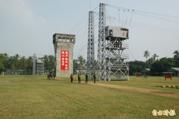 屏東大武營區是航特部傘訓中心，傳屏東縣政府為是否提前搬遷槓上軍方。（資料照，記者李立法攝）