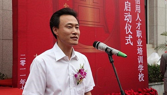 中國遼寧省一名市長疑似涉及貪汙，昨天被中央宣布接受調查，從他上任到被調查落馬，期間竟才短短11天而已。（圖截自中國網路）